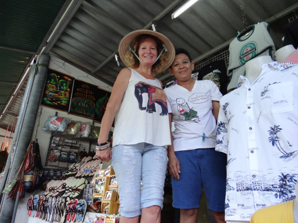 Damnoen Saduak Floating Market