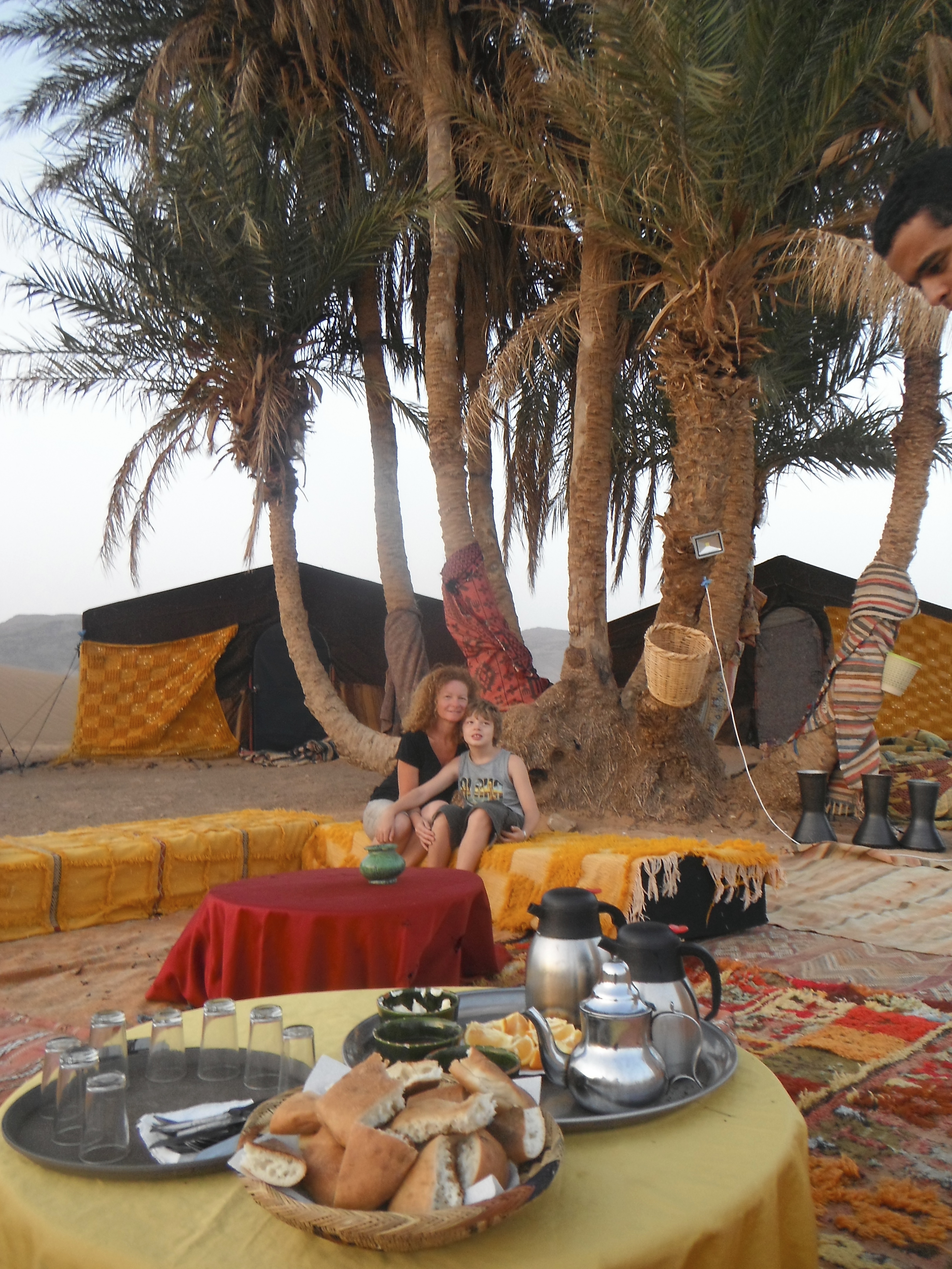 ©Exploramum and Explorason - Moroccan desert after sleeping under the stars