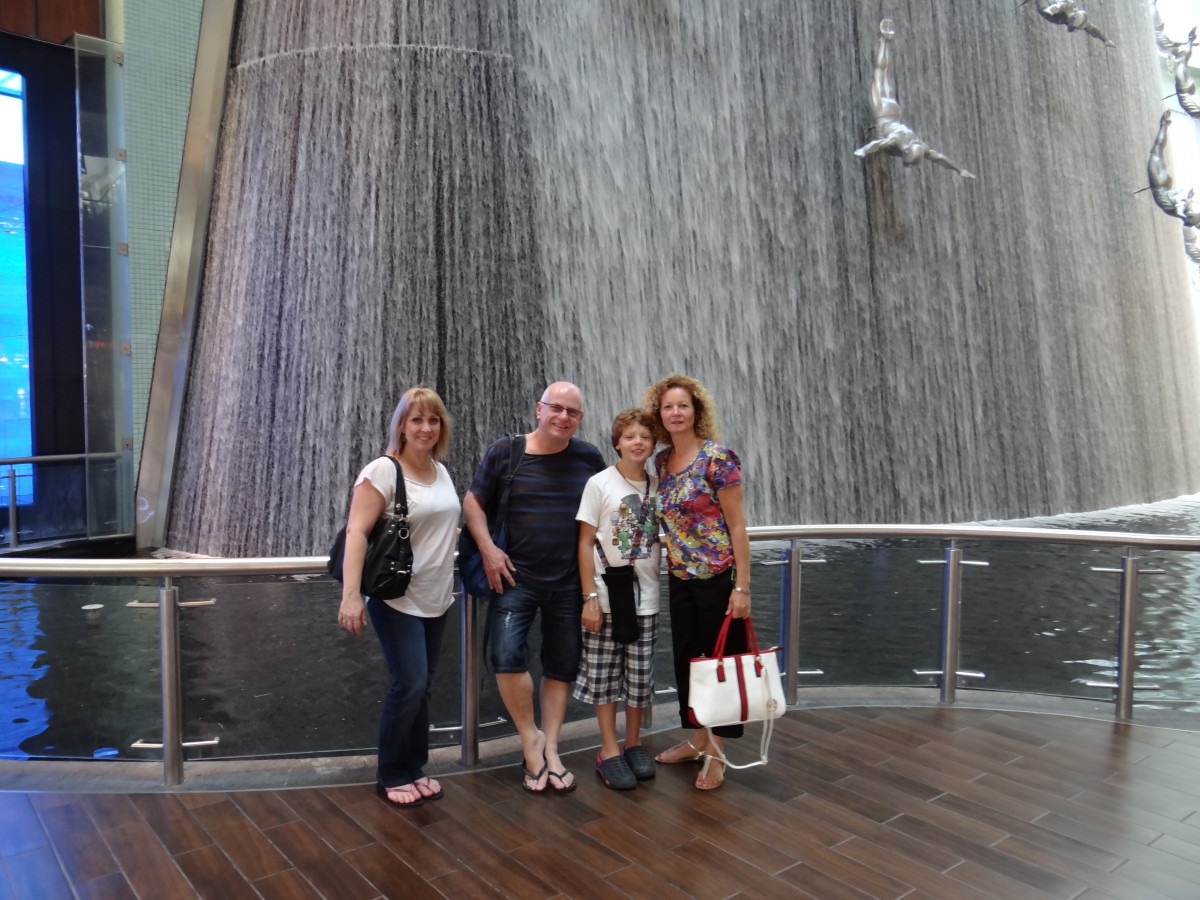 Waterfall dubai mall