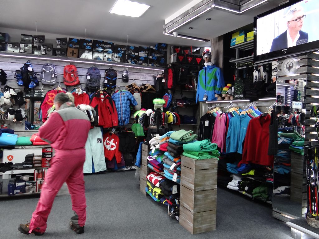 Skiing in Bansko Bulgaria Exploramum